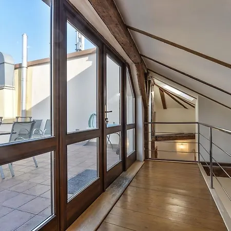 Amazing Charles Bridge Apartament